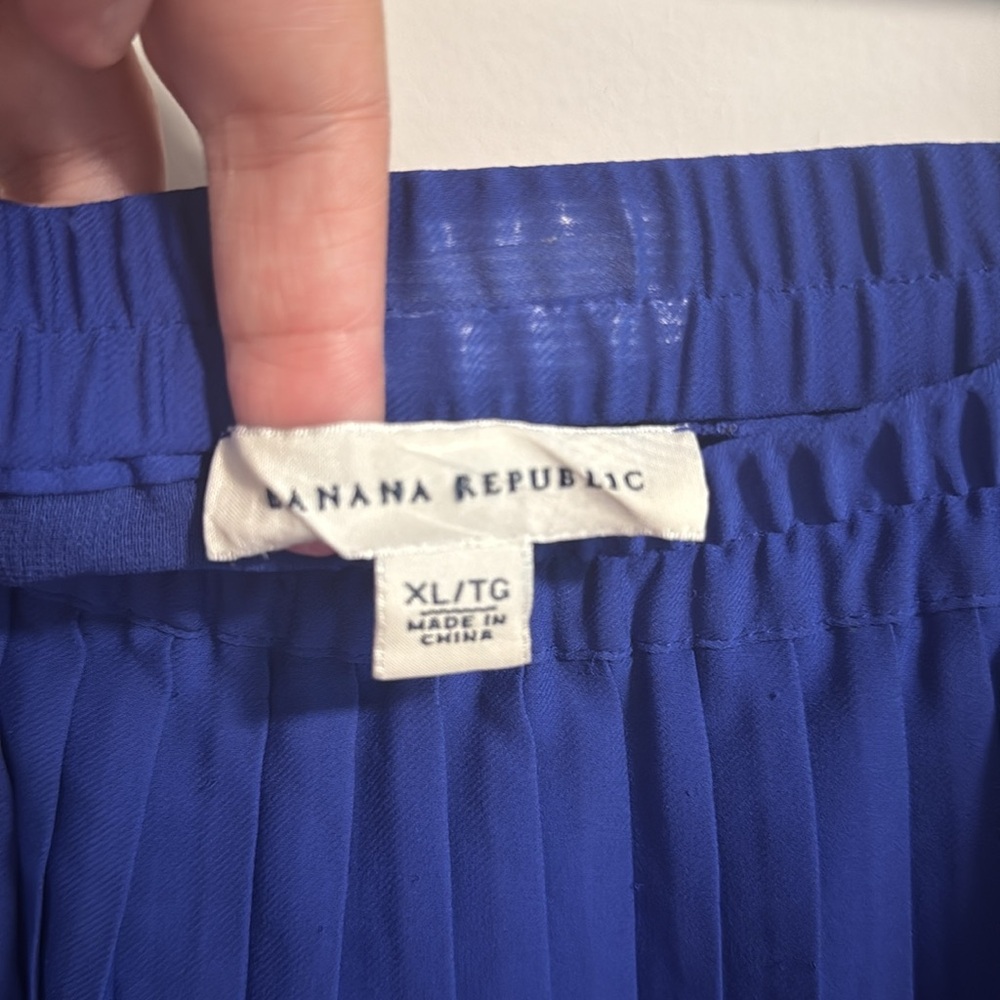 Banana Republic Blue Knee-Length Skater Skirt - Picture 2 of 2